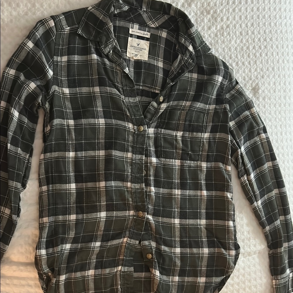 American Eagle Outfitters Green and White Casual Button Down Shirt